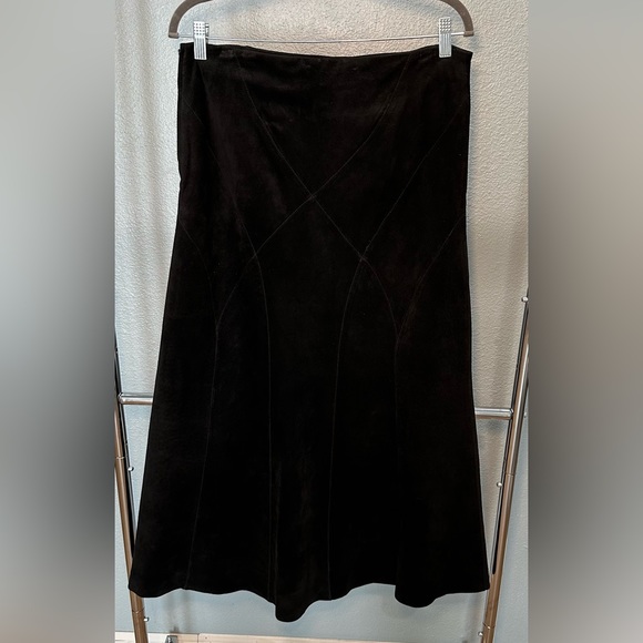 Danier‎ suede leather skirt size 10 - Picture 1 of 3